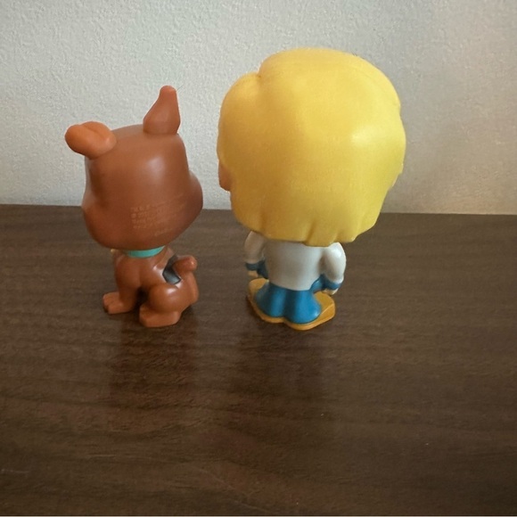 SOLD- Scooby-Doo FRED And SCOOBY-DOO Bobble Head Toys From 2021 McDonalds - Picture 2 of 8